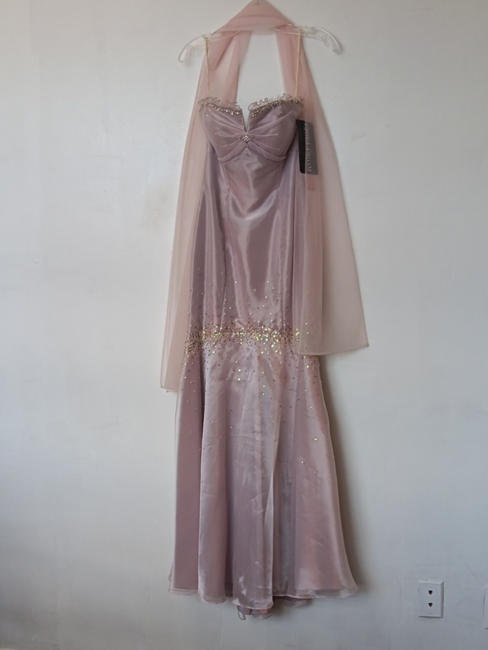 Vintage Blush Lilac Strapless Prom Dress with Beaded Accents And Scarf